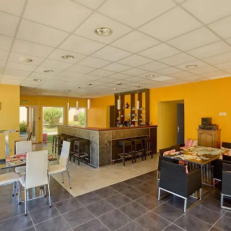 T2 Avec Piscine Et Wifi à Barbotan, Animaux Bienvenus - Fr-1-841-25